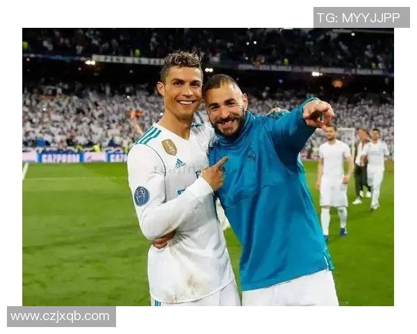 本泽马的传奇之路如何重塑现代足球的战术与风格